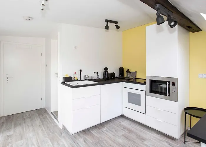 Zentral Gelegene Monteur-Dg-Wohnung