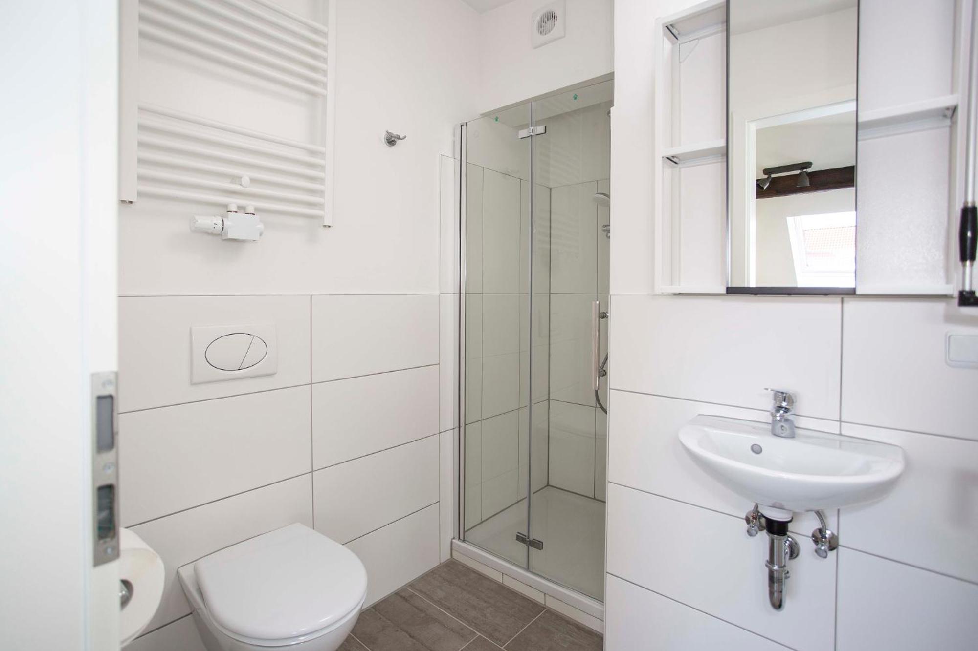 Zentral Gelegene Monteur-dg-wohnung Apartament